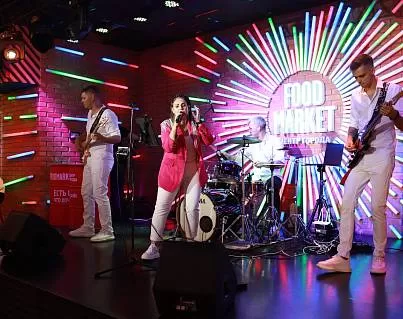 КОНЦЕРТ ГРУППЫ "АНТИСТАТИКА" 